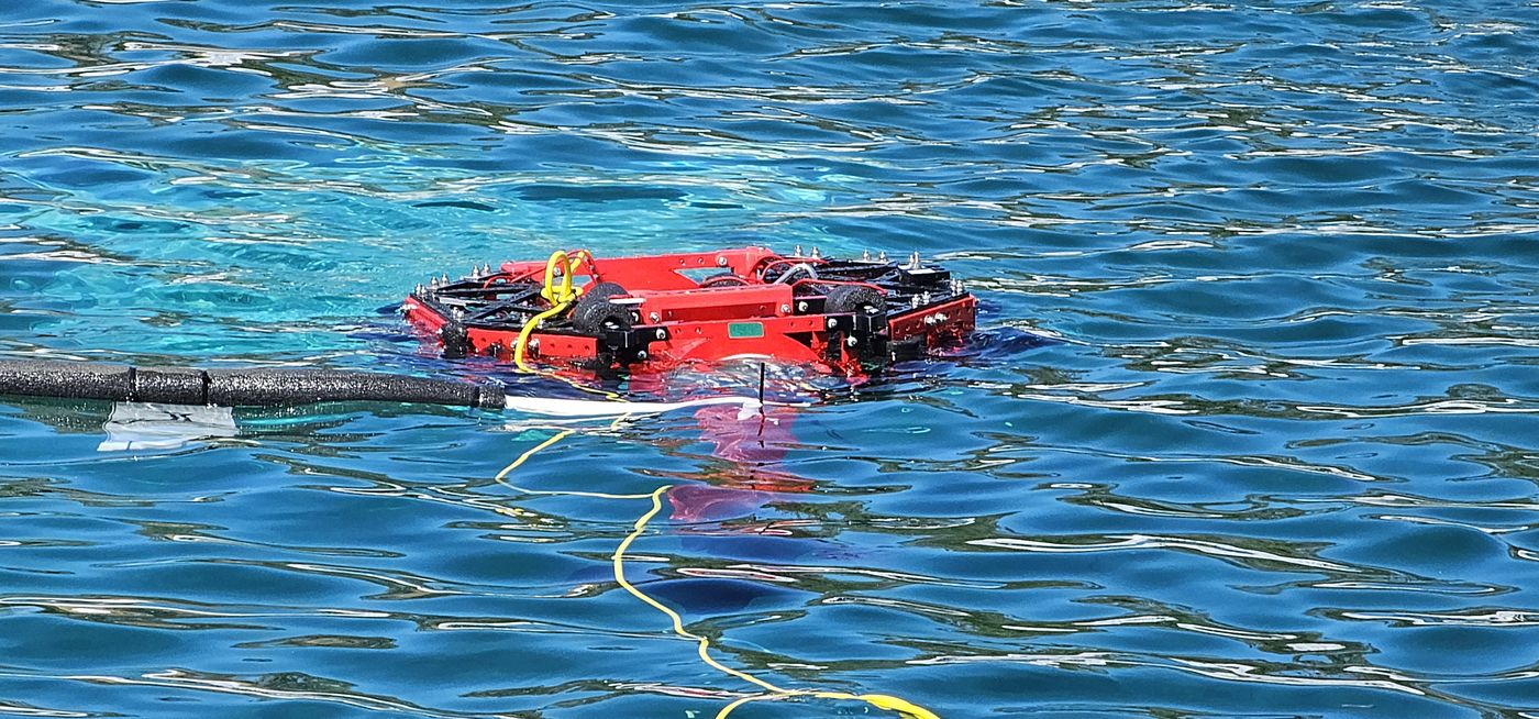SeaWolf VIII in the water at NIWC Pacfic Transdec